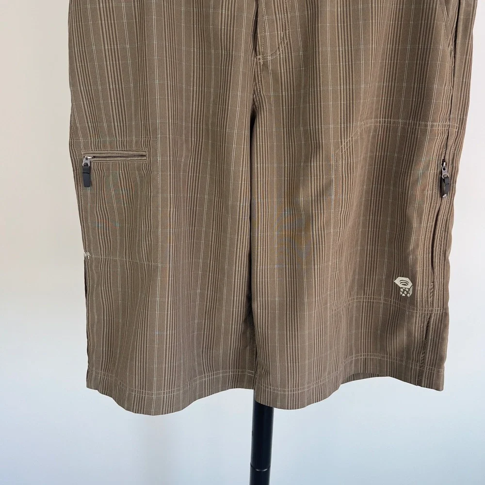 Mountain Hardwear Mens Brown Striped Cargo Shorts Size Large Gorpcore Outdoor